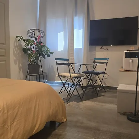 아파트호텔 L'instant Cosy Climatise 2 시스트롱